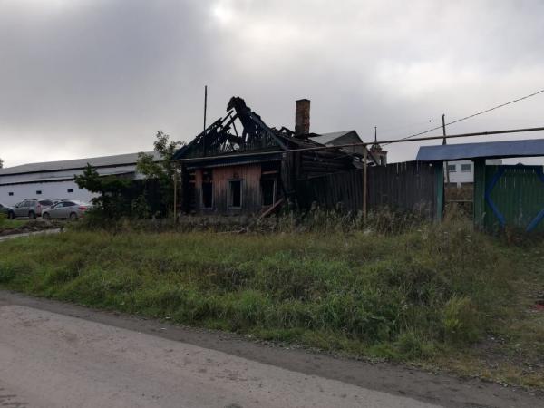 В селе Новопышминское в сгоревшем доме нашли труп женщины-инвалида - Фото 3