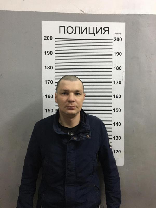 В Екатеринбурге задержали двух отморозков, которые с ножом напали на пенсионера-водителя - Фото 2
