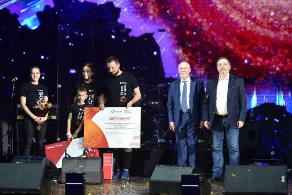 В Екатеринбурге состоялось праздничное шоу «Семь Я» в честь 20-летия Уральской горно-металлургической компании - Фото 8