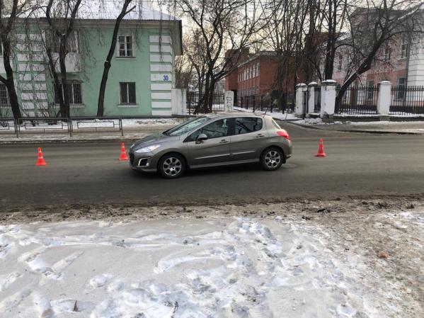 В Екатеринбурге автоледи на Peugeot сбила 13-летнего мальчика - Фото 2