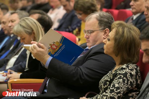 Общественники забросали министра Цветкова вопросами после всколыхнувших регион скандалов - Фото 2