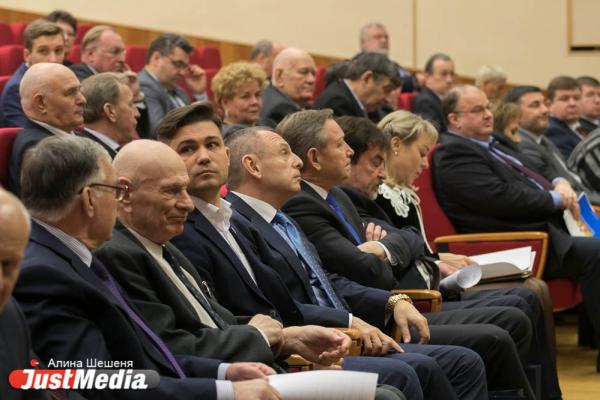  Общественники забросали министра Цветкова вопросами после всколыхнувших регион скандалов - Фото 6