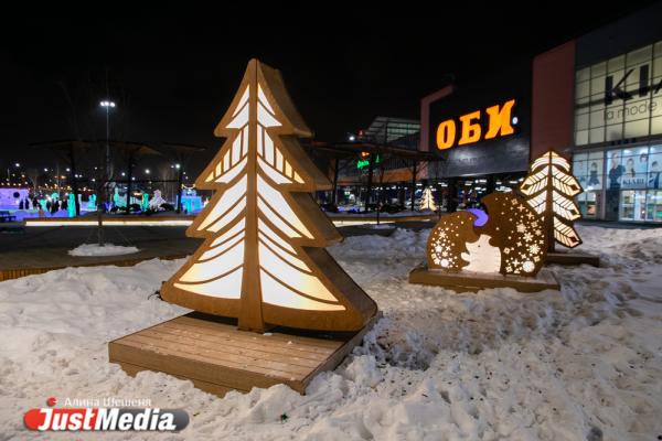 Торговые центры Екатеринбурга меряются… елками - Фото 15
