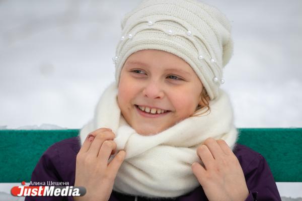  Мария Дудорова, восьмилетняя начинающая модель: «В этом году зимой можно кататься на коньках, санках  и не бояться отморозить нос». В Екатеринбурге -7 - Фото 6