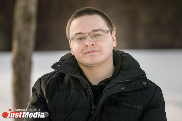 Павел Ахатов, видеоинженер: «Я - аллергик. Зимой мне свежо, и это позволяет мне чувствовать себя хорошо». В Екатеринбурге +3 и мокрый снег - Фото 7