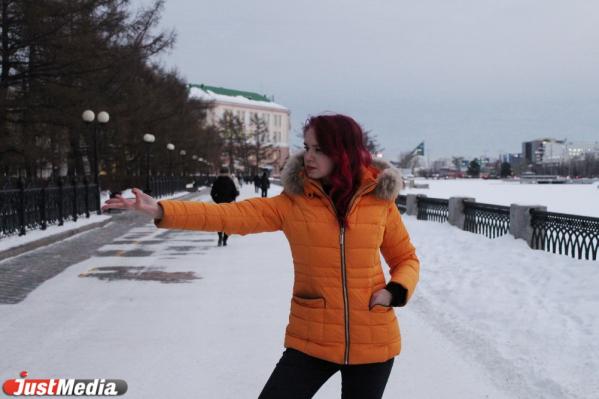 Александра Лагунова, преподаватель Bachata Sensual: «Погода на Урале настолько холодная и хмурая, что я решила добавить немного красок». В Екатеринбурге +4 - Фото 5