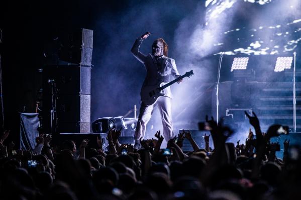 Вчерашний концерт Lindemann в Екатеринбурге разнес площадку Екатеринбург-ЭКСПО и пожалел психику российских фанатов - Фото 17