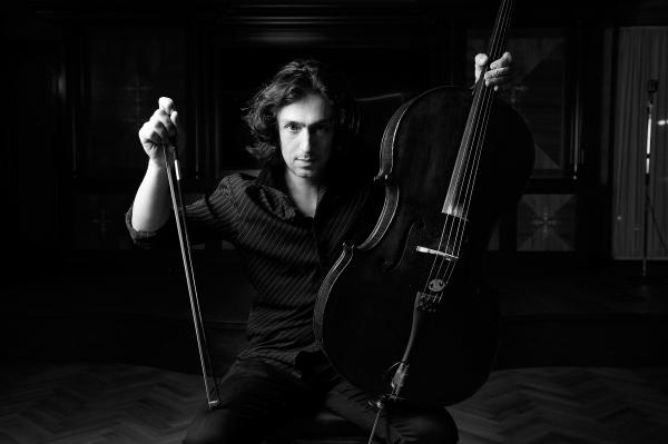 В Екатеринбурге пройдет концерт американского виолончелиста Яна Максина  - Фото 2