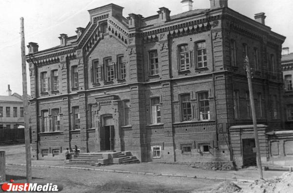 История здания Петровского приюта для сирот в Екатеринбурге, где были казармы, больница и коммуналка - Фото 4