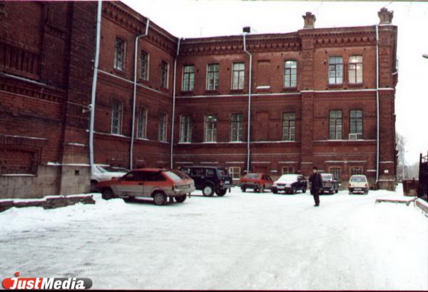 История здания Петровского приюта для сирот в Екатеринбурге, где были казармы, больница и коммуналка - Фото 6