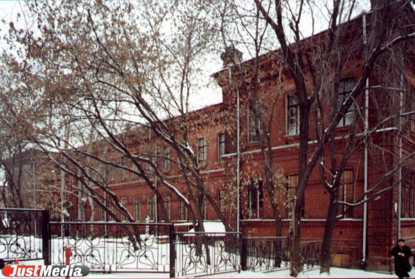 История здания Петровского приюта для сирот в Екатеринбурге, где были казармы, больница и коммуналка - Фото 19