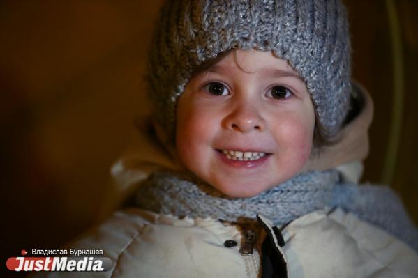 Алиса Симонова, 4 года: «Сегодня холодная погода, у меня сопли и кашель». В Екатеринбурге -4 градуса - Фото 4