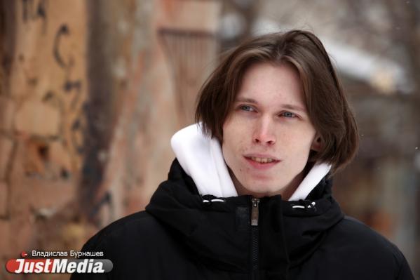 Максим Казаев, киберспортсмен: «Я настолько вжился в роль своего ледяного персонажа, что мне стало пофиг на мороз». В Екатеринбурге -4 градуса - Фото 5