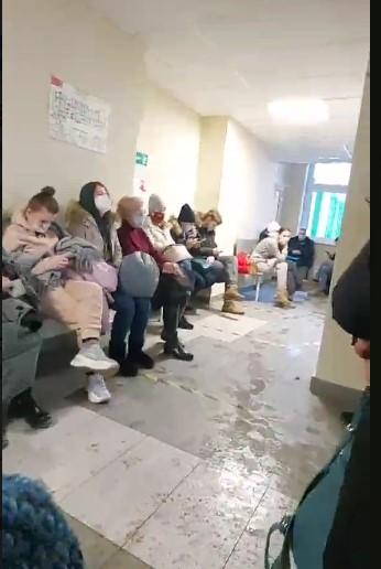 Екатеринбуржцы продолжают жаловаться на огромные очереди в больницах - Фото 3