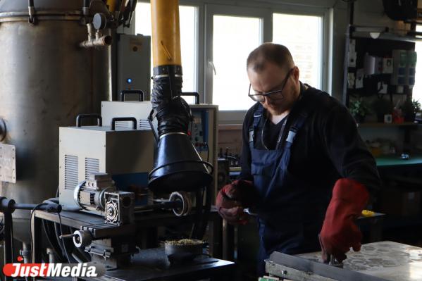 В Дегтярске на заводе материалов и оборудования для полов показали импортозамещающую продукцию - Фото 2