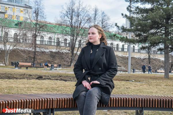 Полина Шапочкина, студентка УрФУ: «Люблю Екатеринбург за то, что в любое время года есть солнце». В Екатеринбурге +5 градусов - Фото 4