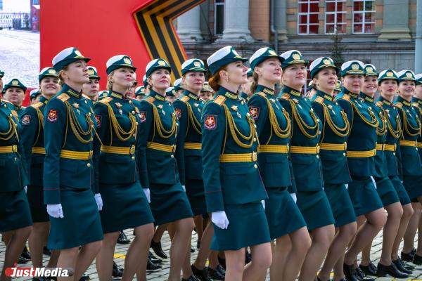 В Екатеринбурге состоялся парад в честь Дня Победы - Фото 10