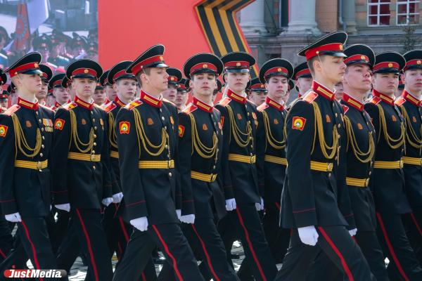 В Екатеринбурге состоялся парад в честь Дня Победы - Фото 15