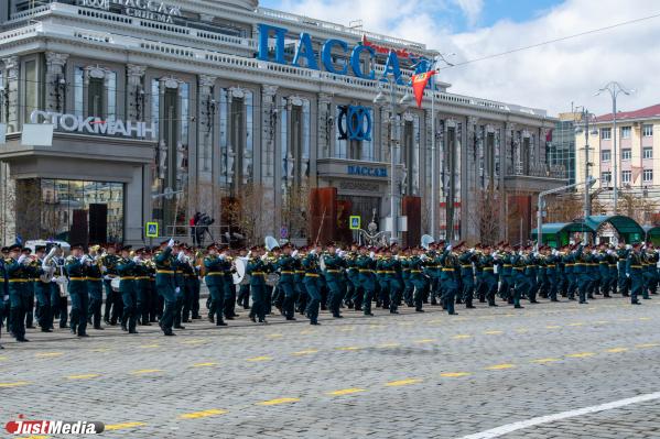 В Екатеринбурге состоялся парад в честь Дня Победы - Фото 23
