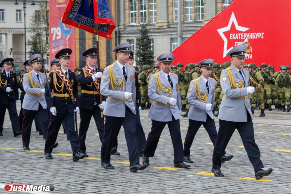 В Екатеринбурге состоялся парад в честь Дня Победы - Фото 6