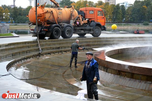 Екатеринбургские фонтаны выключают и готовят к зиме - Фото 5