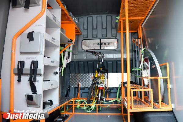 Оранжевый микроавтобус подготовит 4 000 маленьких уральцев к автошколе и обучит первой помощи - Фото 5