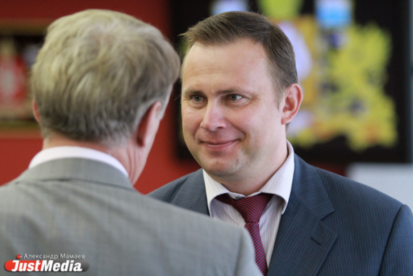 "Забастовочная" осень срывает маски: кто дружит с Вексельбергом, почему не показывается губернатор и кто ответит за этот беспорядок?