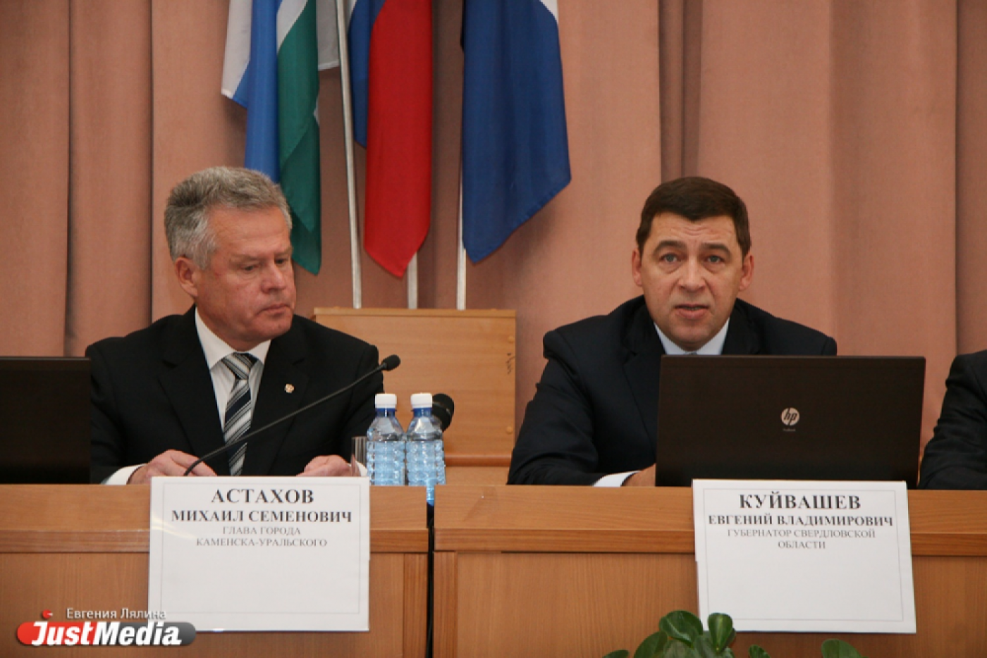 Деловитый, корыстный, смущенный. Куйвашев выбрался из 'желтого' дома в Каменск-Уральский - Фото 1