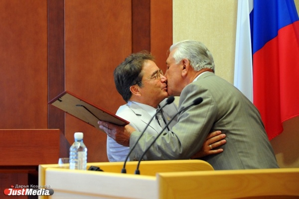 Чуров назвал уральских журналистов сказочниками и попросил Мостовщикова не уходить - Фото 1