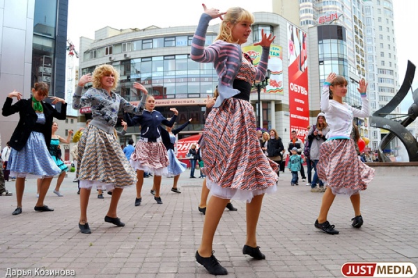 Сюрпризы грядущего Дня города: на «разогреве» у «Иванушек International» будут солисты театра оперы и балета - Фото 1