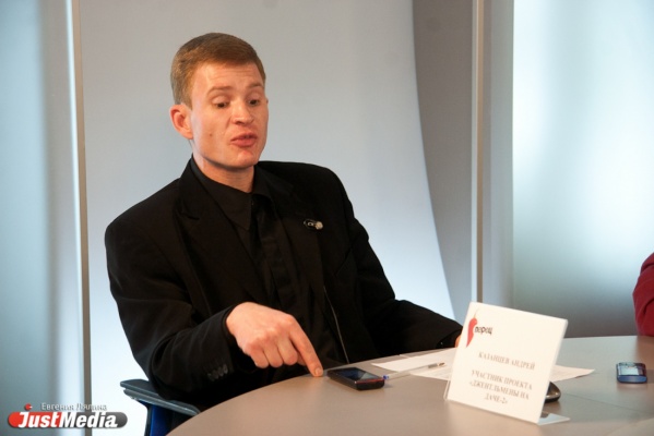 В Екатеринбурге герой «Джентльменов на даче-2» в прямом эфире позвонил в колонию другу - Фото 1