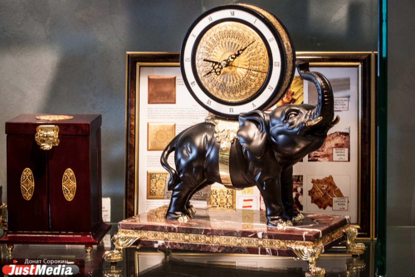 Сабли, шахматы, вино — для защитников Отечества в «Европе» - Фото 1