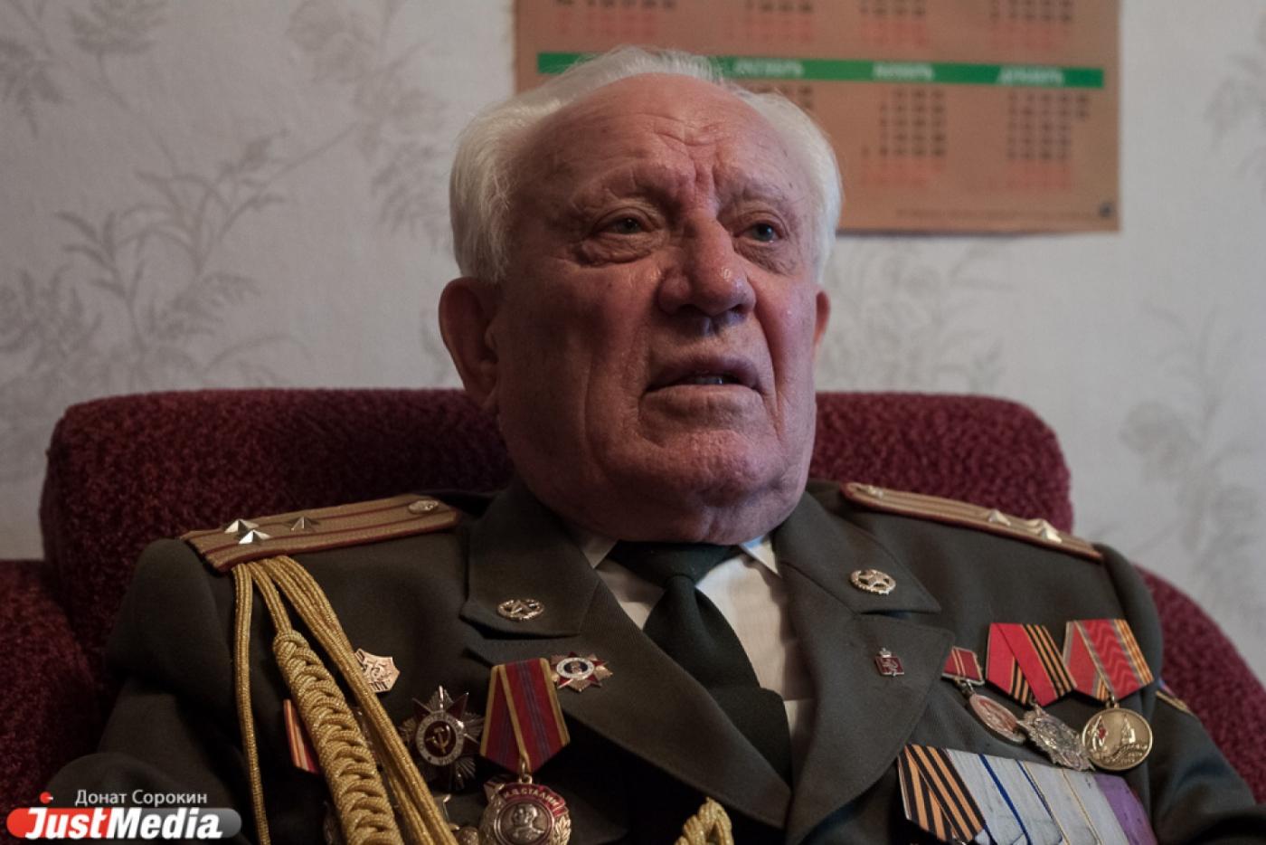 «Ты, сыночек, в рубашке родился. Пуля прошибла череп, а мозг не задела». История боевых сражений полковника Петра Литвина - Фото 1