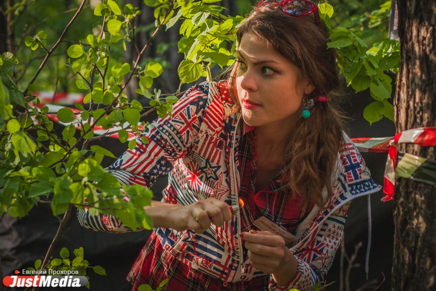 Двадцать пять девушек-выпускниц оказались заброшены в Город сталкеров под Екатеринбургом - Фото 1