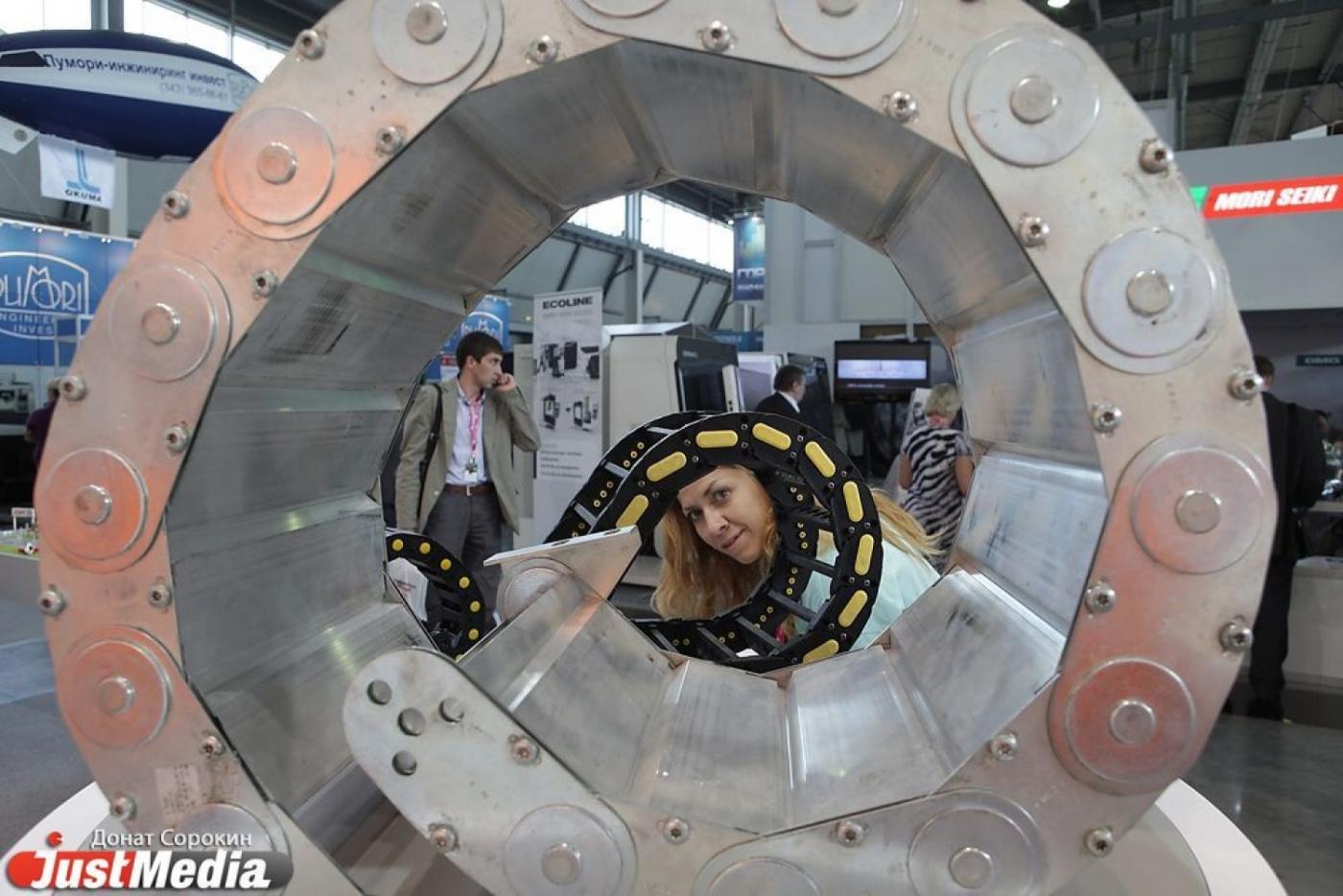 От вертолетов до паяльников: чем удивляли на ИННОПРОМе. Обзорная экскурсия от JustMedia - Фото 1