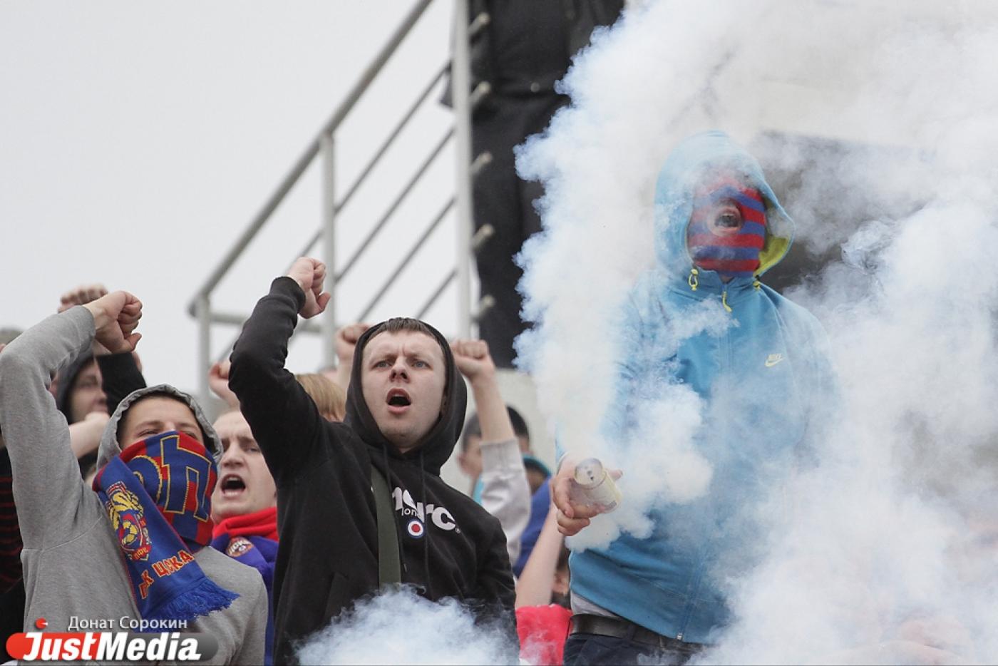 Трибуны вымыты, плакаты проверены, дороги перекрыты. Болельщики и спецслужбы готовятся к матчу «Урал»—ЦСКА - Фото 1