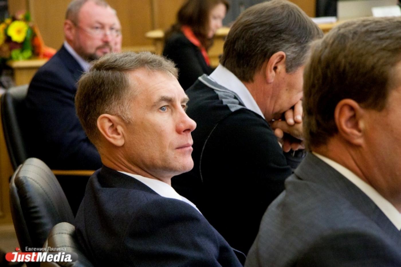 На эсера Усова однопартиец написал заявление в полицию: «Сломал руку, обещал забить битой, кричал, что он контуженный» - Фото 1