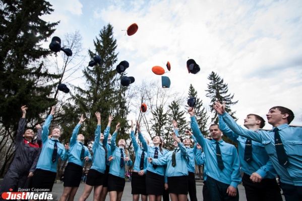 «Свою жизнь я посвящаю спасению человеческой жизни…». Кадеты и спасатели сегодня приняли присягу - Фото 1