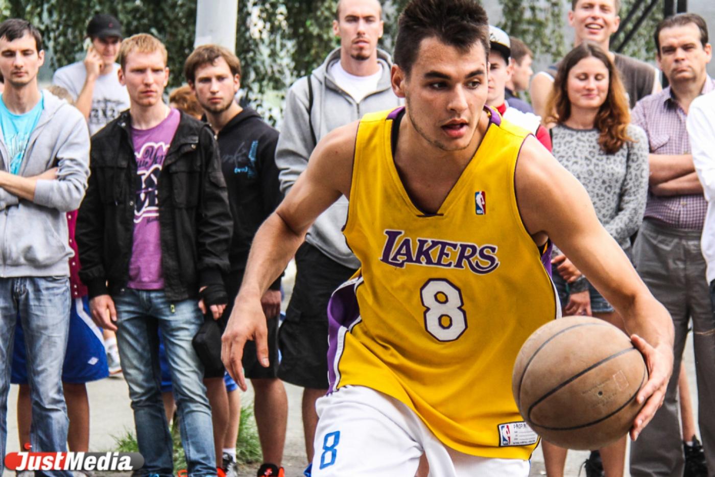 «Оранжевый мяч» в Екатеринбурге собрал более 500 участников - Фото 1