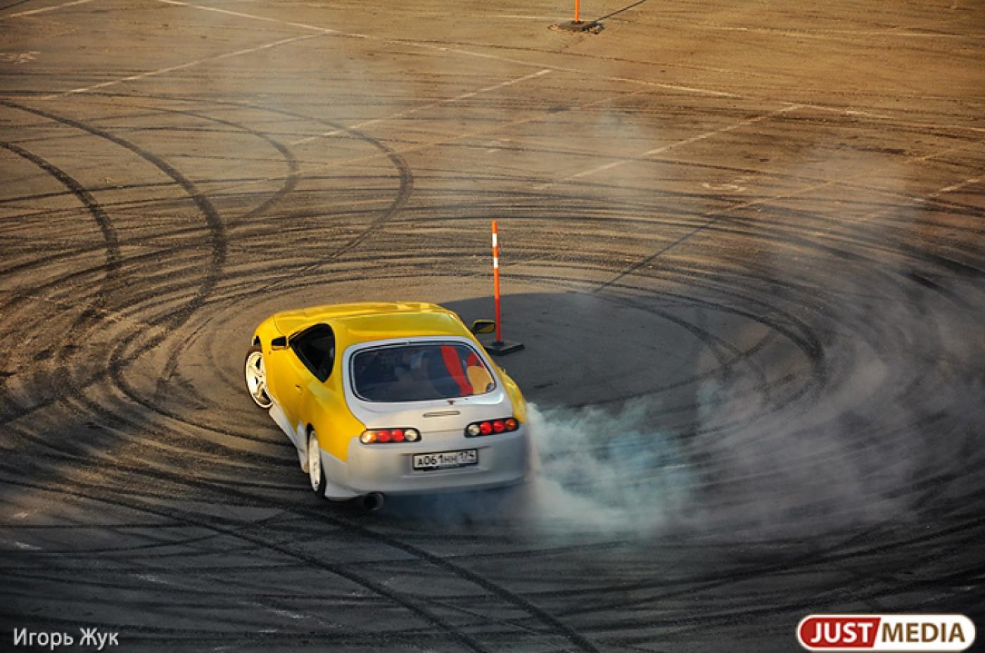 За спортивными эмоциями екатеринбуржцам в эти выходные придется ехать в область. Или включать телевизор - Фото 1