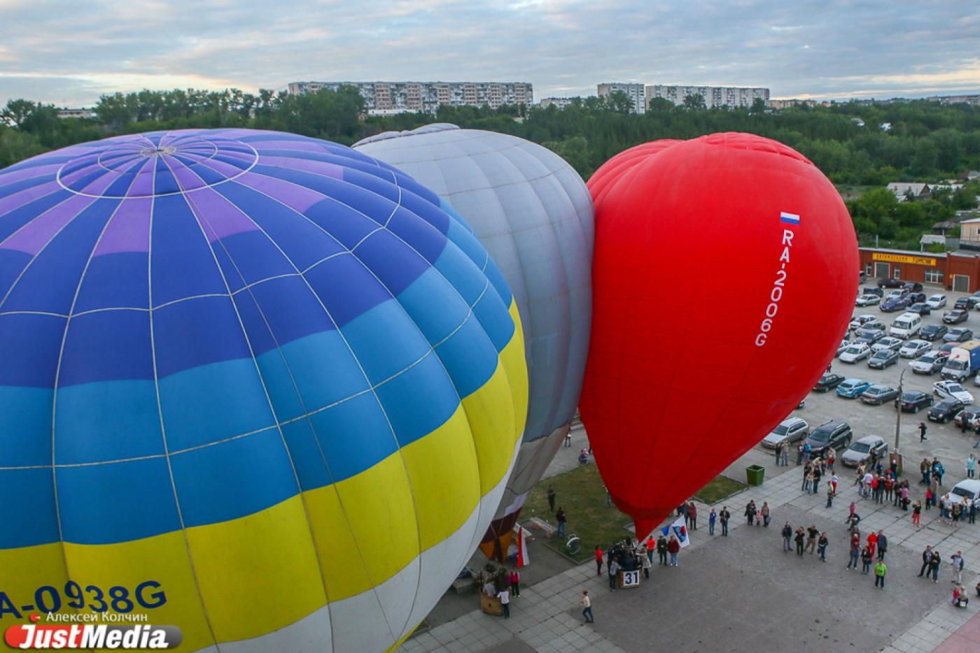 Мне бы в небо. В Каменске-Уральском прошел фестиваль воздухоплавания  - Фото 1