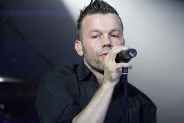 «Главный секрет долголетия группы – наша дружба». Лидер Camouflage Маркус Мейн рассказал о музыкальных опытах и нарисовал портрет российских фанатов - Фото 1