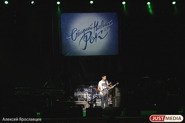 Йога, ЙОРШ и рок-стриптиз. Фишки «СНР-2014» на «Волне» - Фото 1