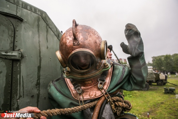 Огонь, вода и медные трубы! Российские солдаты приехали в Екатеринбург побороться за звание лучшего военного железнодорожника - Фото 1