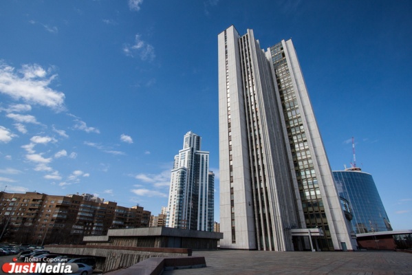 «Не секрет, что у правительства есть «кошелек», через который они прогоняют деньги!» Депутаты требуют наказать участников «кольцовской сделки» - Фото 1