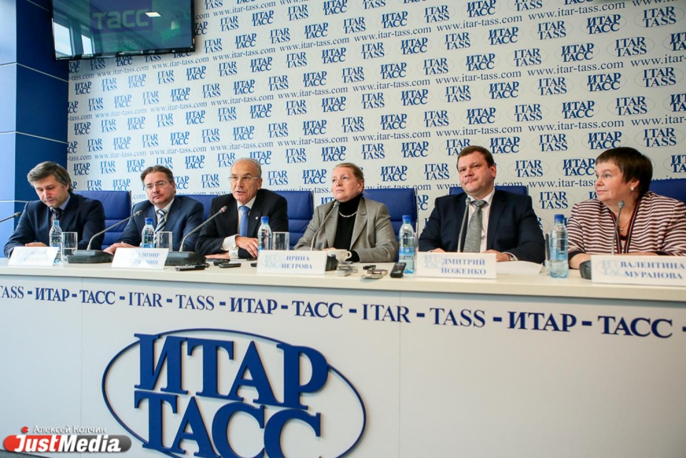 Ситуация в банках нормализуется. «Клиенты берут деньги и тут же кладут их обратно. Чтобы просто почувствовать, что банк работает» - Фото 1