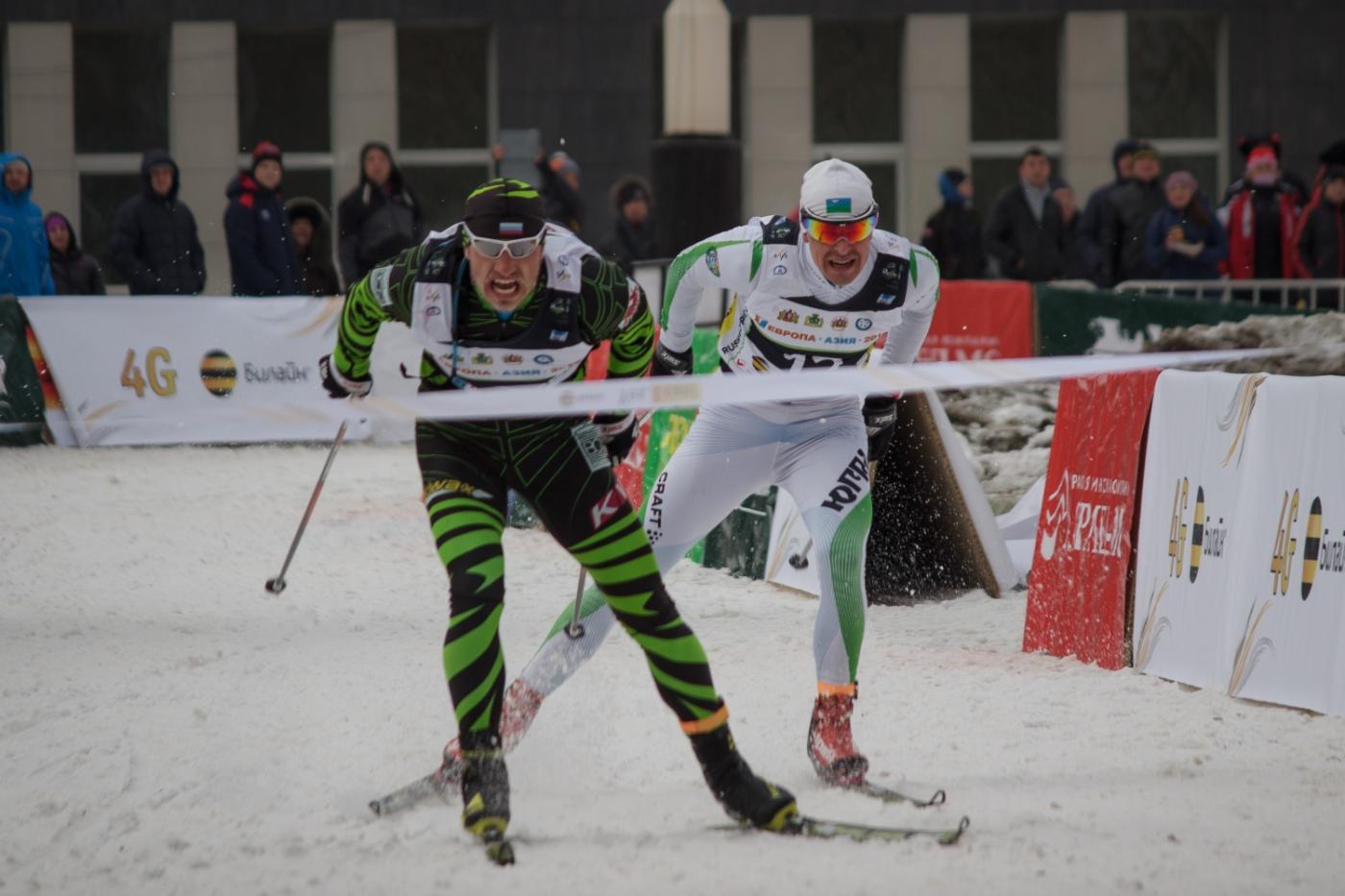 Прокатились на лыжах из Европы в Азию. В Екатеринбурге состоялся крупнейший лыжный марафон области - Фото 1