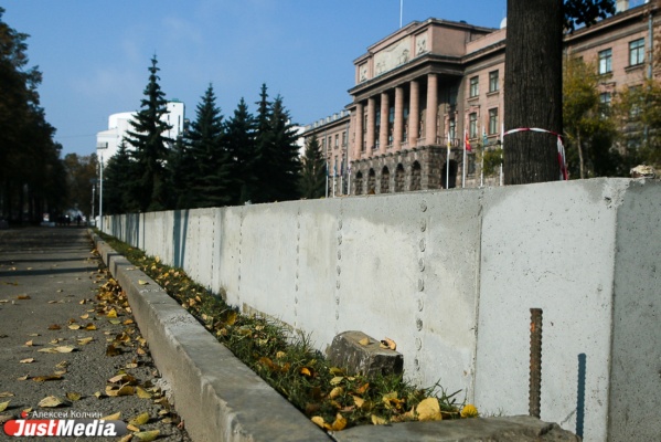 Обносить штаб ЦВО забором военных вынудили писающие мальчики. ЭСКИЗ ПРОЕКТА - Фото 1