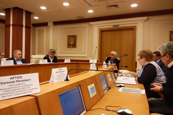 Единороссы зарубили инициативу «о сильном мэре» в Верхотурье и Екатеринбурге