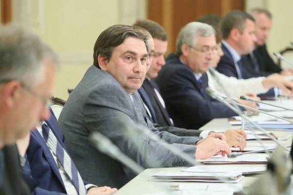 Частично вина в скандале с ветхим жильем лежит на министре Бидонько. Экс-мэр Карпинска расселял людей в непригодные для жизни дома